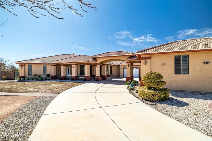 Residential in 671 W Hickory Street, Pahrump, Nevada NV89048-0795